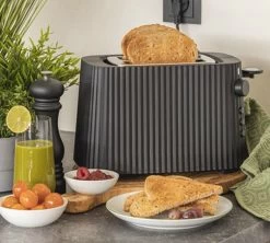 Grille-pain électrique - 2 Fentes - Noir Plissé- Alessi -Café Boissons Magasin alessi grille pain plisse noir lifestyle
