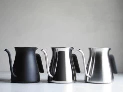Bouilloire Traditionnelle Pour Over Mat 90 Cl Col De Cygne - KINTO -Café Boissons Magasin bouilloires kinto kettle pour over