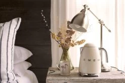 Bouilloire SMEG KLF03CREU Crème - 1.7L + Offre Cadeau -Café Boissons Magasin creme simp amb