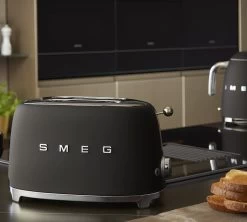 Grille-pain SMEG TSF01BLMEU 2 Tranches Noir Mat -Café Boissons Magasin ni