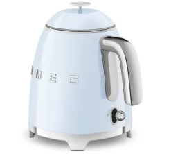 Mini Bouilloire SMEG KLF05PBEU - Bleu Azur 0,8 L + Offre Cadeau -Café Boissons Magasin smeg minib bleu5