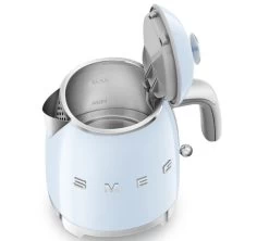 Mini Bouilloire SMEG KLF05PBEU - Bleu Azur 0,8 L + Offre Cadeau -Café Boissons Magasin smeg minib bleu9