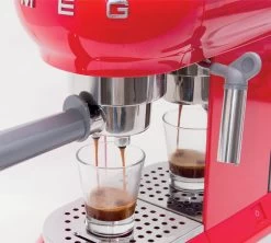 Set Petit-Déjeuner Machine Expresso ECF01RDEU Et Moulin à Café CGF01RDEU Rouge - SMEG -Café Boissons Magasin smeg pack rouge 3
